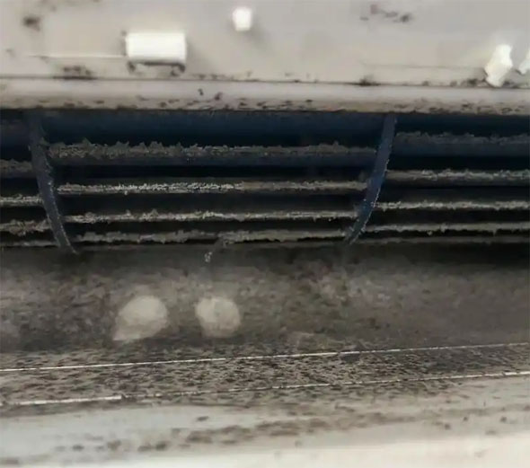 贺州空调吹的风有股烧焦味是怎么回事